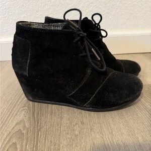 Toms Suede Ankle boots Size W 7.5